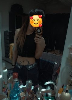 Maya - escort in Muscat Photo 4 of 6