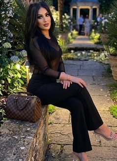 Maya yakhour - Transsexual escort in Tunis Photo 4 of 9