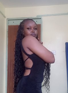 Mayah - puta in Nairobi Photo 3 of 4
