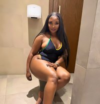 Mayah - puta in Paris