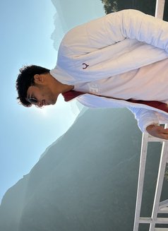 Mayank Dahiya - Male escort in New Delhi Photo 2 of 3
