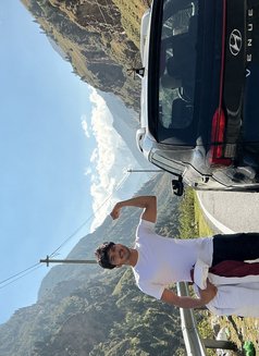 Mayank - Male escort in New Delhi Photo 1 of 4