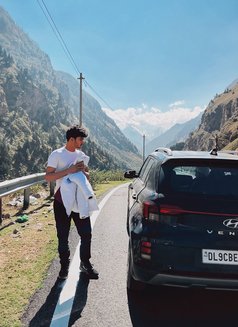 Mayank - Male escort in New Delhi Photo 3 of 4