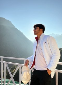 Mayank - Male escort in New Delhi Photo 4 of 4