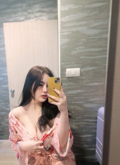 Maynie Kitty Young Girls 21 Years old - puta in Bangkok Photo 30 of 30