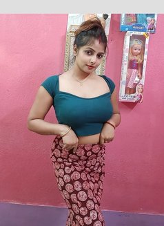 Mayra Escort - escort in New Delhi Photo 3 of 6