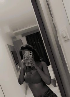 ꧁༒🥂genuine real meet & live cam show🥀꧂ - puta in Hyderabad Photo 5 of 8