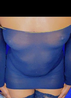 Mayra - puta in Nairobi Photo 7 of 8