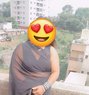 Mayuri - puta in Pune Photo 1 of 3