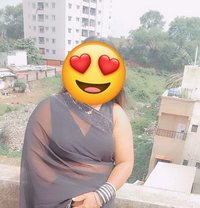 Mayuri - escort in Pune Photo 1 of 3