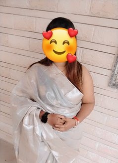 Mayuri - escort in Pune Photo 5 of 6
