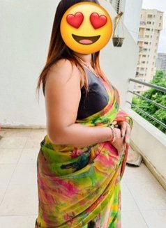 Mayuri - puta in Pune Photo 6 of 6