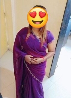 Mayuri - escort in Pune Photo 4 of 5