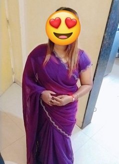 Mayuri - escort in Pune Photo 2 of 5