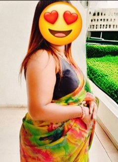 Mayuri - escort in Pune Photo 2 of 6