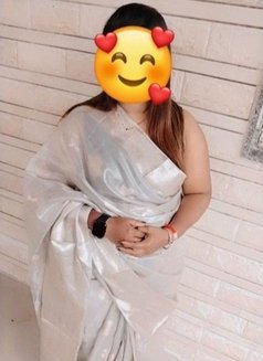 Mayuri - escort in Pune Photo 3 of 5