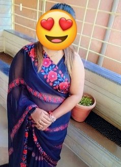 Mayuri - escort in Pune Photo 2 of 5