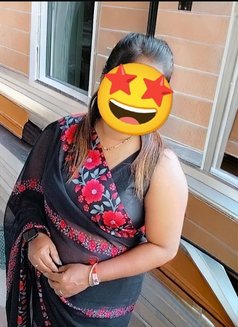 Mayuri - escort in Pune Photo 4 of 5