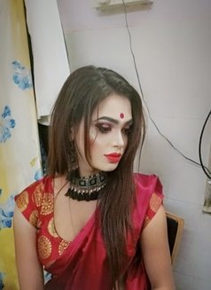 Mayuri - Transsexual escort in New Delhi Photo 4 of 21