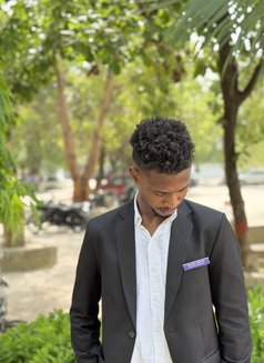 Maz - Male escort in Hyderabad Photo 3 of 9