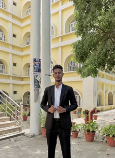 Maz - Male escort in Hyderabad Photo 8 of 9