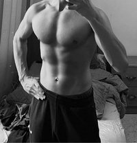 Mazen - Male escort in Amman