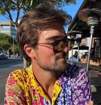 Mazen - Male adult performer in Amman