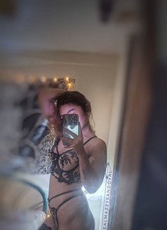 Mazzy Sandoval Pse Curvy Babe - puta in Manila Photo 6 of 7