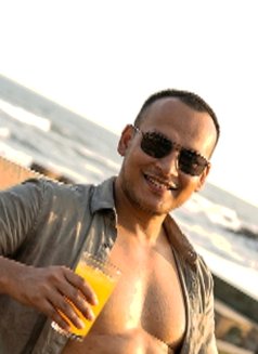 MBA_Topper - Acompañantes masculino in Pune Photo 6 of 6