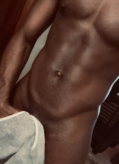 Mbigd - Male escort in Nairobi Photo 5 of 6