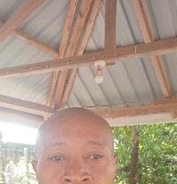 Mbondo Iven Mutunga - Male companion in Thika
