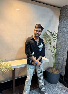 Md aashu - Male escort in Gurgaon Photo 2 of 5