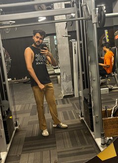 Md aashu - Male escort in Gurgaon Photo 3 of 7