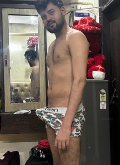 Md aashu - Male escort in Gurgaon Photo 7 of 8