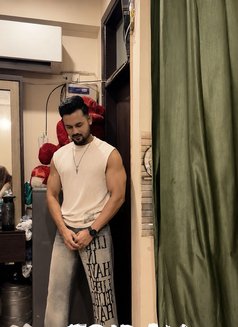 Md aashu - Male escort in Gurgaon Photo 4 of 6