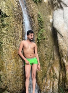 Md aashu - Male escort in Gurgaon Photo 7 of 7