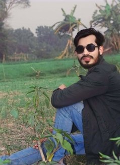 Md Alamin - Male escort in Dhaka Photo 1 of 3