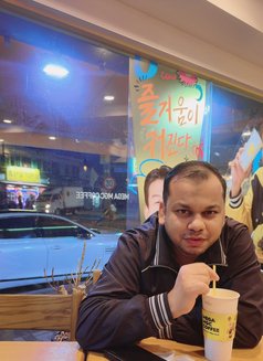 Md Hamidul Hassain - Male escort in Seoul Photo 4 of 7