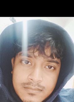 Md J - Male escort in New Delhi Photo 2 of 7