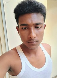 Md Tarikul Islam - Male escort in Abu Dhabi Photo 2 of 4