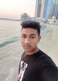 Md Tarikul Islam - Male escort in Umm al-Qaiwain Photo 2 of 3