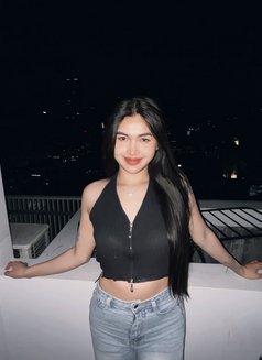 Me Mi - masseuse in Bangkok Photo 3 of 5