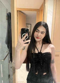Me Mi - Intérprete transexual de adultos in Bangkok Photo 7 of 7