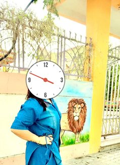 Me Nisha Real Meet Service Meet Me Today - puta in New Delhi Photo 2 of 3