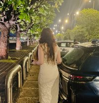 Me Zi - escort in Ajmān