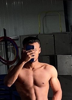 Med - Male escort in Tunis Photo 2 of 2