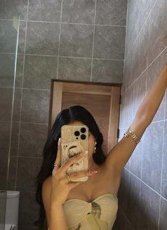 Medeline - escort in Bali Photo 2 of 8