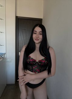 Medeya - puta in Tbilisi Photo 5 of 8