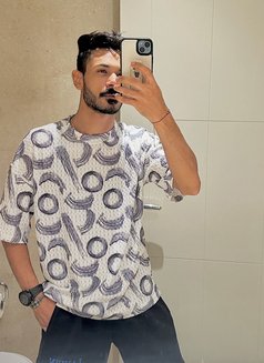 Medo - Male escort in Cairo Photo 4 of 4