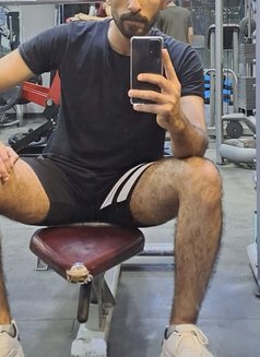 Medo - Acompañantes masculino in Riyadh Photo 1 of 4